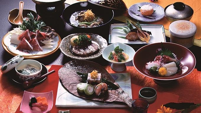 【夕食付（朝食なし）】朝はゆったりお寝坊＆天然温泉満喫！